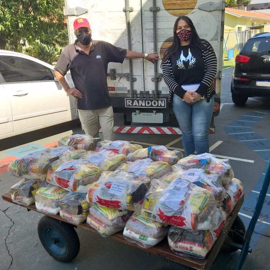 Fepe recebe doação de 25 cestas básicas