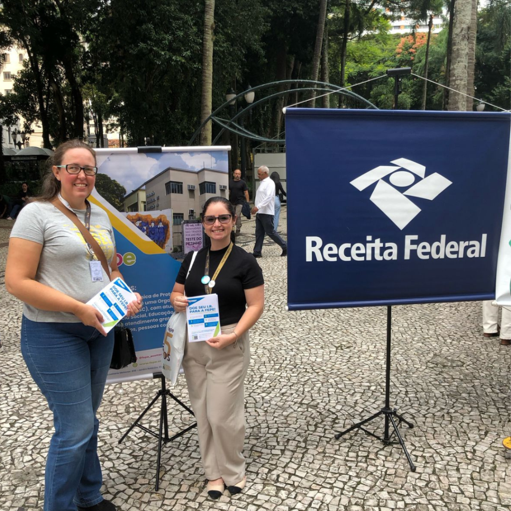 FEPE marcou presença no evento Declare Certo, realizado no calçadão da Rua XV