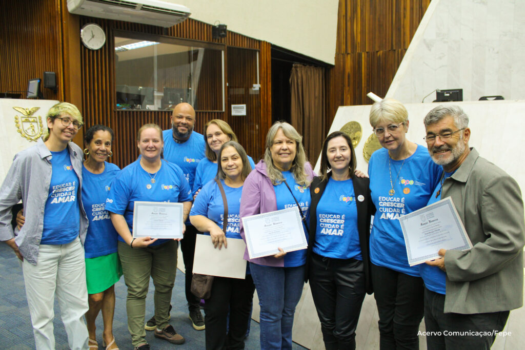 Fepe participa de Sessão Solene na ALEP e é homenageada!