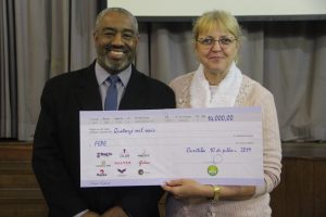 O presidente da FEPE, Alexandro Luiz Barbosa e a diretora da Escola Ecumênica, Dinéia Urbanek